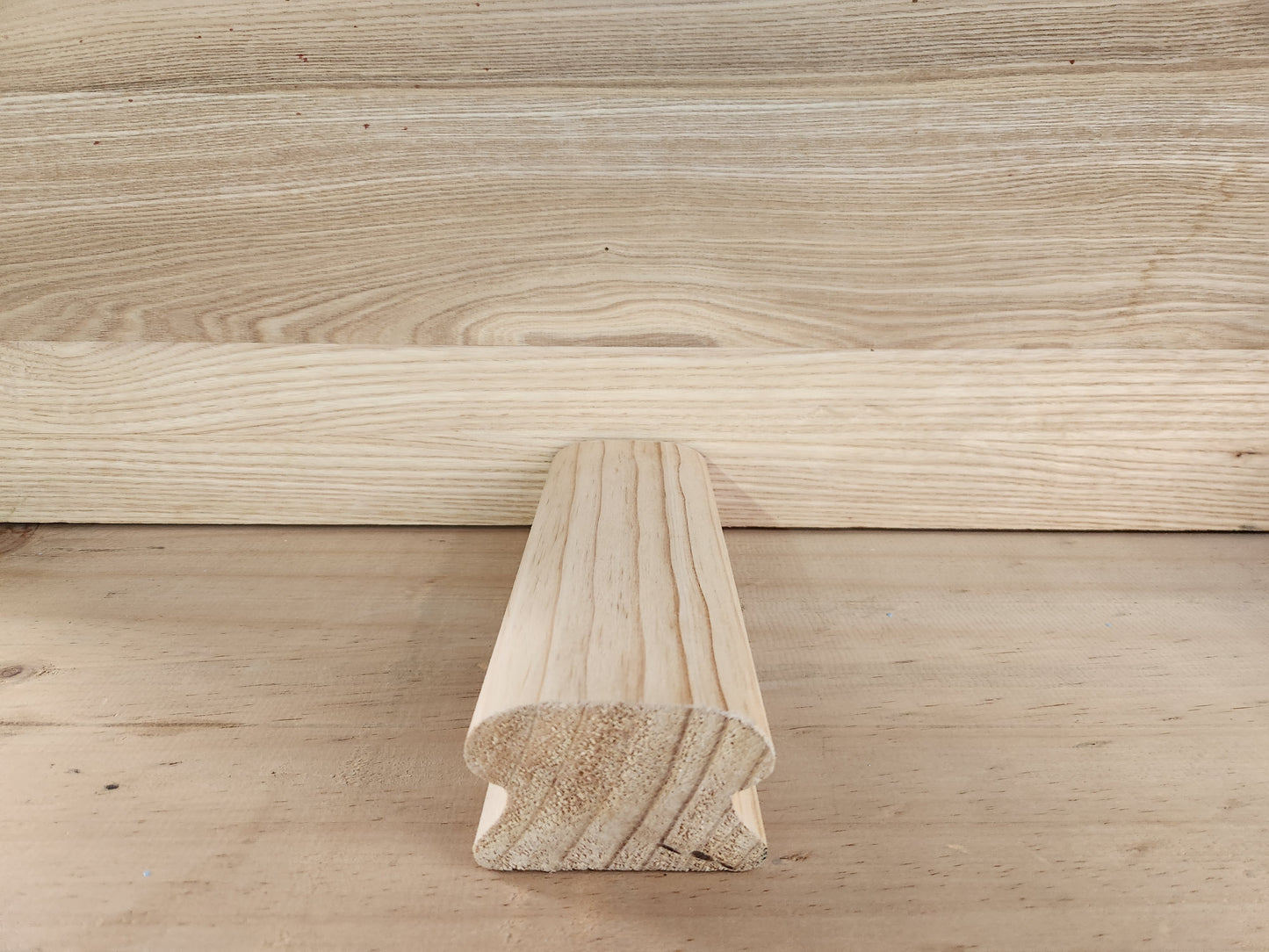 Hand Rail Pine 45x69mm