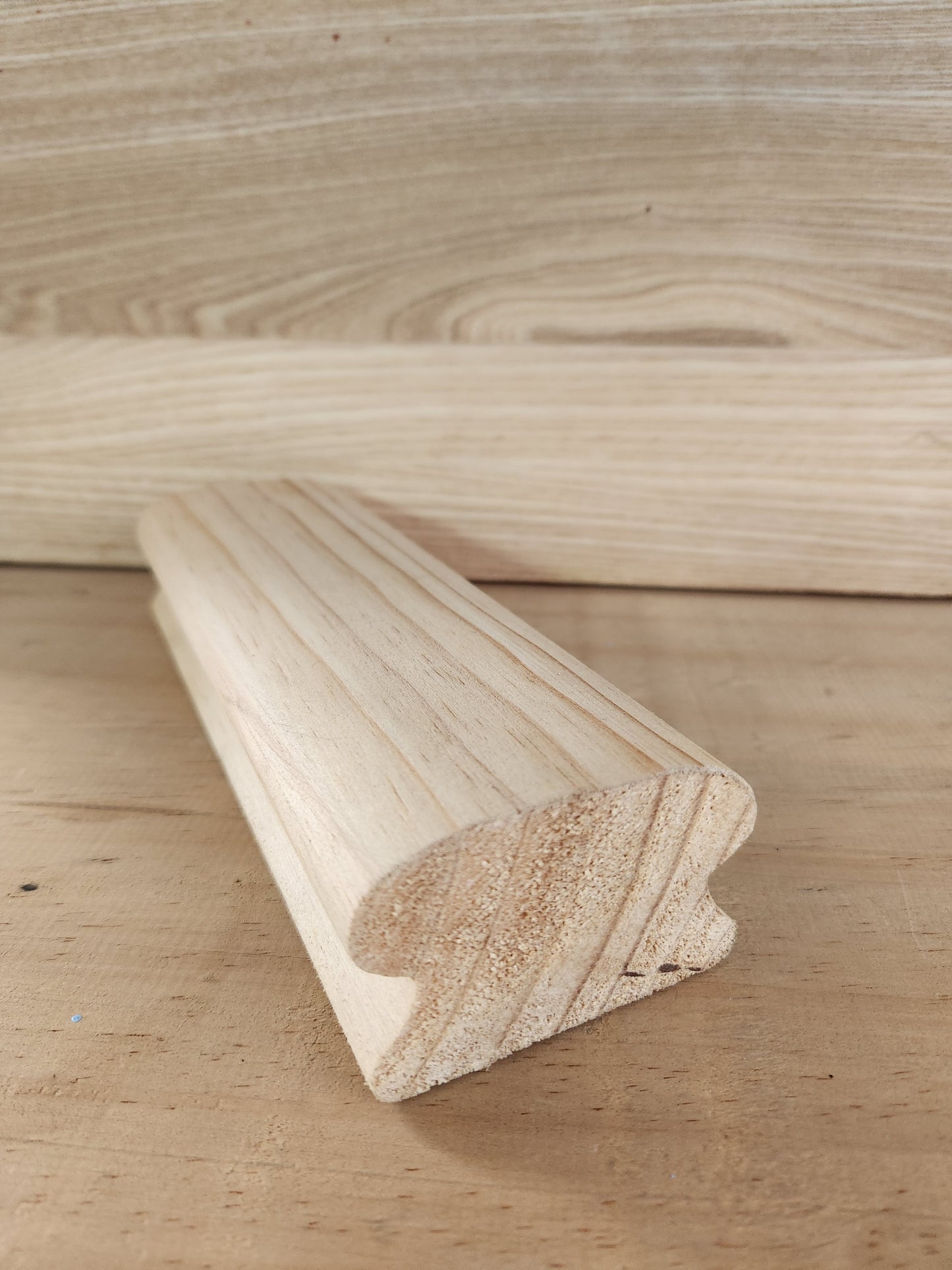 Hand Rail Pine 45x69mm